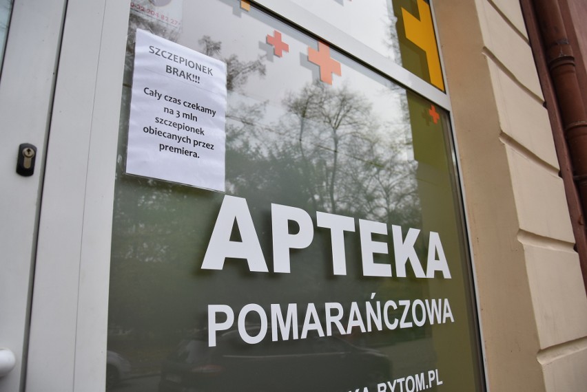 W aptekach i hurtowniach nie ma szczepionek na grypę. Farmaceuta z Bytomia: "Zamówiłem około 300 sztuk, otrzymałem zaledwie 28"