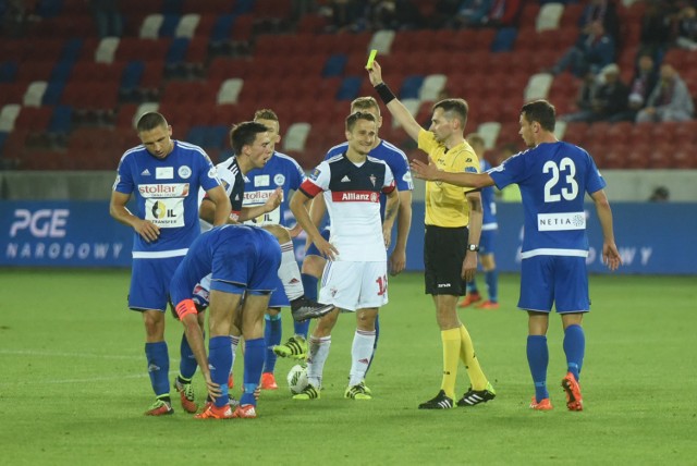 Gornik Zabrze przegrał z Wigrami Suwałki