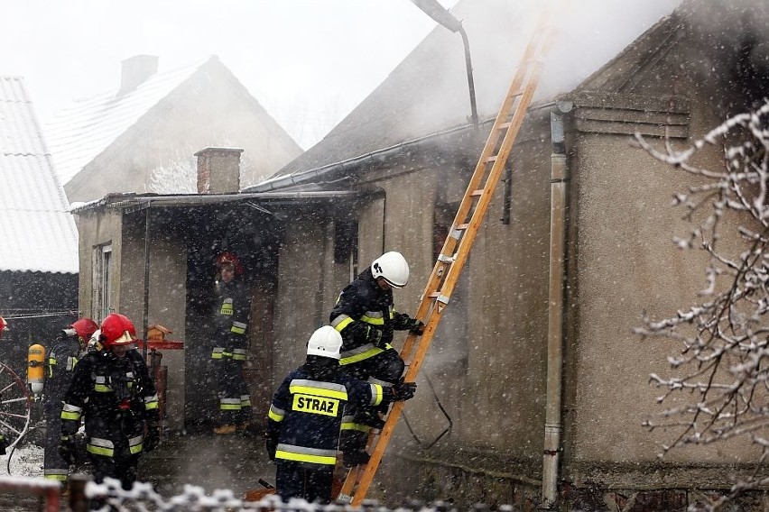 Ogromny pożar w Silnie. Jedna osoba nie żyje. Wybuchła butla z gazem? [WIDEO,ZDJĘCIA]