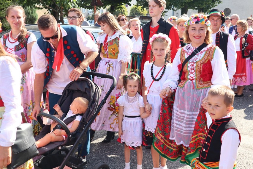 Festiwal Estradowych Twórców Ludowych „Barwy Folkloru" w...