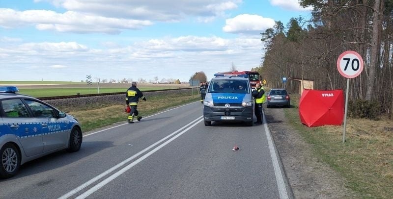 Śmiertelny wypadek w Żabnie w powiecie chojnickim 17.04.2022. Zginęła 12-latka potrącona na przejściu dla pieszych 