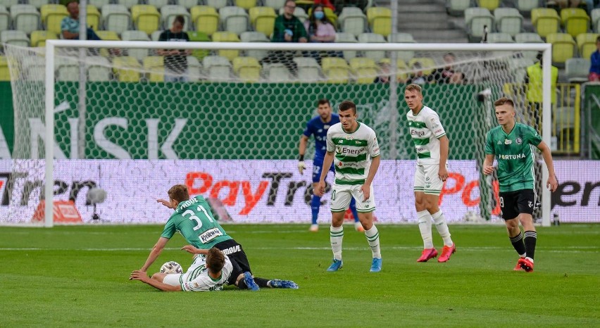 Lechia zrobiła szpaler dla Legii. W meczu straszne nudy!