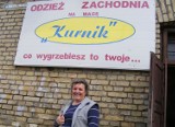 Sokółka. Sklep z odzieżą używaną "Kurnik - co wygrzebiesz, to twoje..."