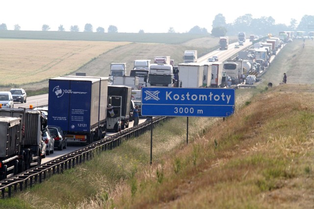 Kolejny dziś wypadek na autostradzie A4 pod Kostomłotami