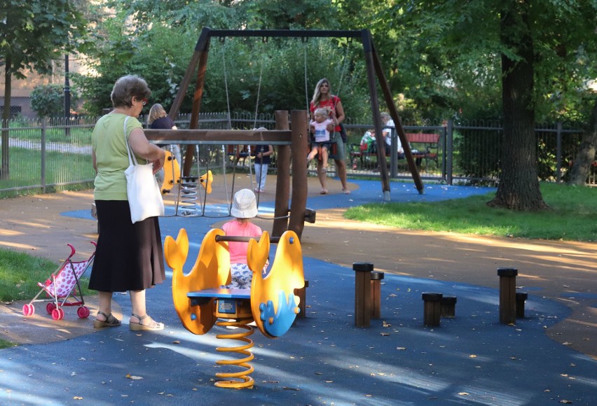 Ciepły dzień w radomskim Parku Leśniczówka - zobacz zdjęcia