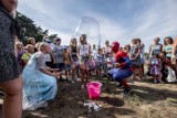 Festiwal Baniek Mydlanych w Poznaniu: Poznaniacy puszczali bańki na Polanie Harcerza nad Maltą [ZDJĘCIA, WIDEO]