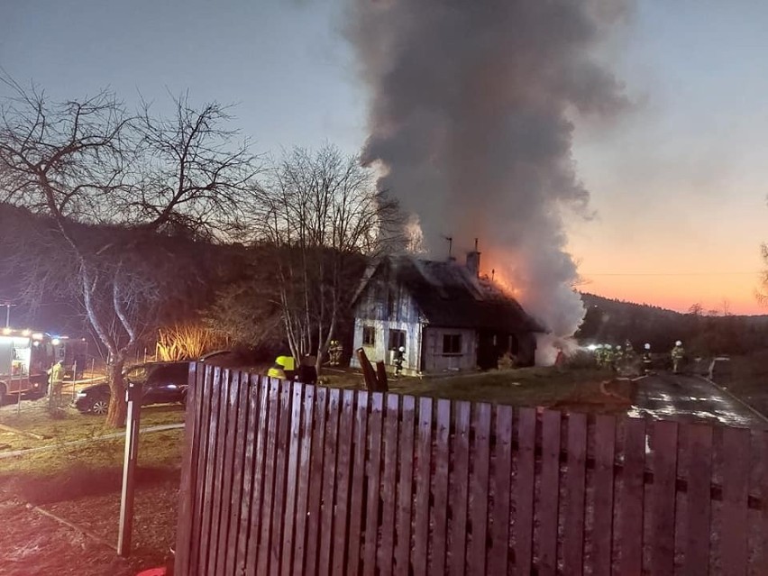 Pożar domu we Włosani w gminie Mogilany