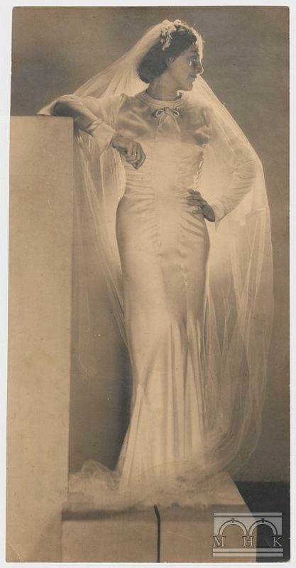 Nierozpoznana panna młoda, fotografia z lat 20. XX wieku