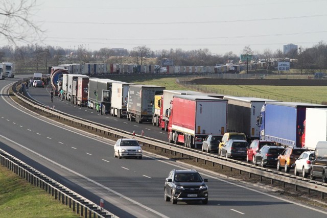 Korek na autostradzie A4 (zdjęcie ilustracyjne)