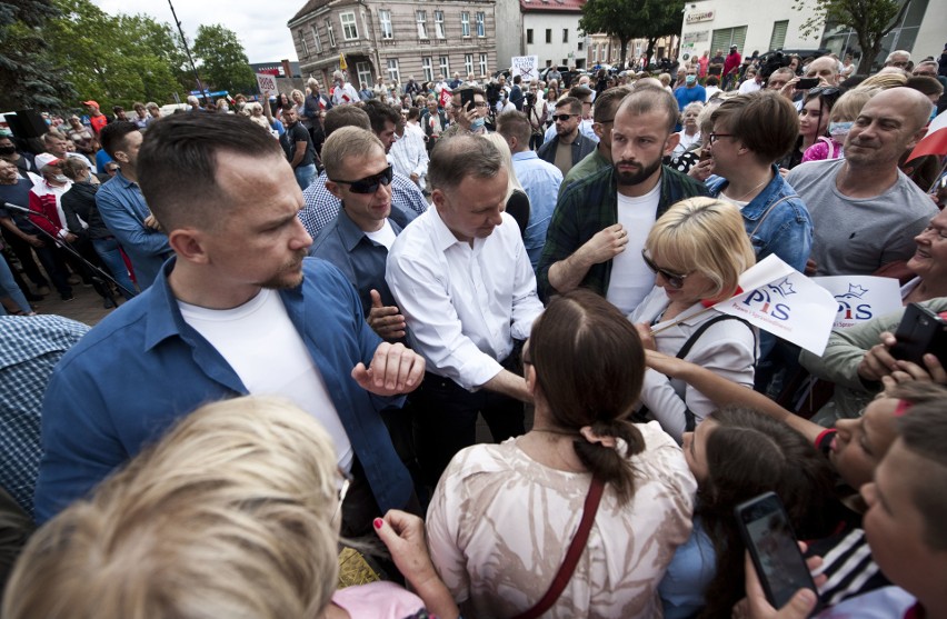 Prezydent Andrzej Duda spotkał się w środę z mieszkańcami...