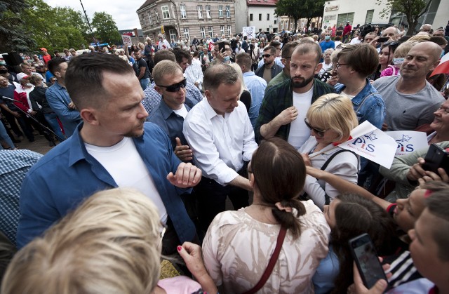 Prezydent Andrzej Duda spotkał się w środę z mieszkańcami Drawska Pomorskiego.