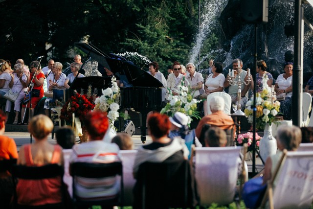 Festiwal Fontanna Muzyki przy rzeźbie Potopu przyciąga coraz więcej bydgoszczan i turystów. W sobotę o 18.00 ostatni koncert tego sezonu