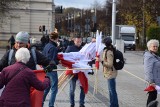 Częstochowa. Akcja „Biało-czerwona łączy pokolenia”. Rozdadzą w regionie ponad 2 tysiące flag 
