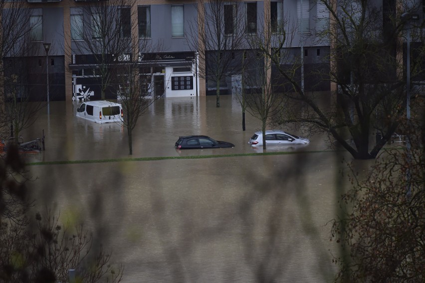 Hiszpania: Powodzie w Kraju Basków i Nawarze [ZDJĘCIA] Wiele miast zostało zalanych, a domostwa pozbawione prądu