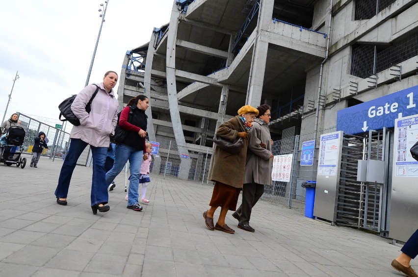 Dzień Matki na stadionie przy Bułgarskiej w Poznaniu