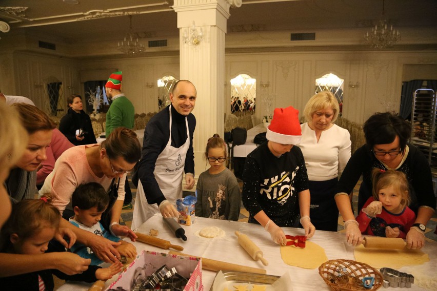 Fundacja Rodziny Czarneckich piekła ciastka z włodarzami...