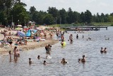 Taki relaks nad kąpieliskiem w Morawicy w sobotę, 15 lipca. Wielkie upały, tłumy plażowiczów, błogi wypoczynek. Zobaczcie zdjęcia