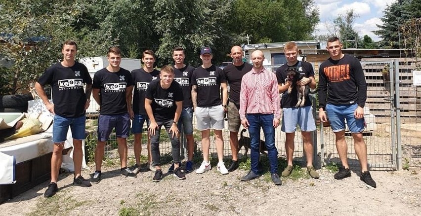 Piłkarze Wisły Sandomierz wzięli udział w akcji  "Spacer...