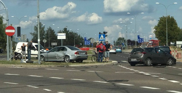 W sobotę, około godz. 14, na skrzyżowaniu Swobodnej i Konstytucji 3 Maja w Białymstoku doszło do wypadku.