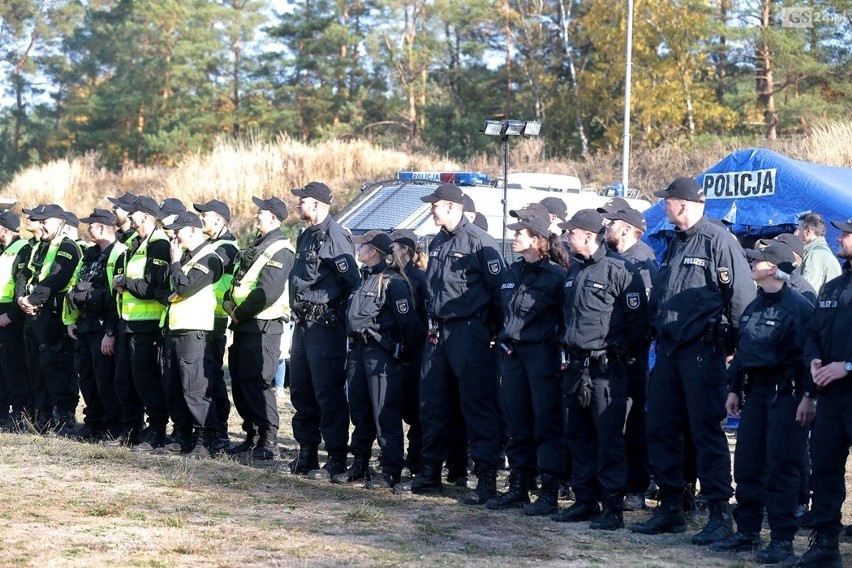 Policjanci z Niemiec i Polski ścigają porywacza. Specjalne ćwiczenia [ZDJĘCIA, WIDEO]