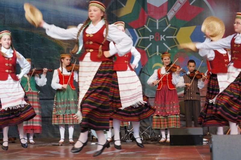 Rynek Kościuszki. Tarškutis na festiwalu Podlaska Oktawa Kultur (zdjęcia, wideo)