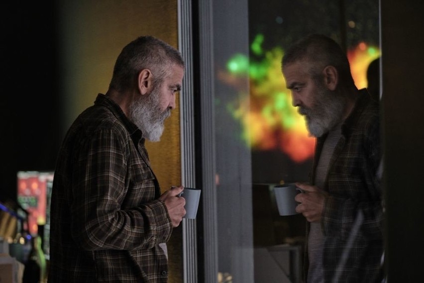 Kadr z filmu "Niebo o północy" w reżyserii Georga Clooney'a...