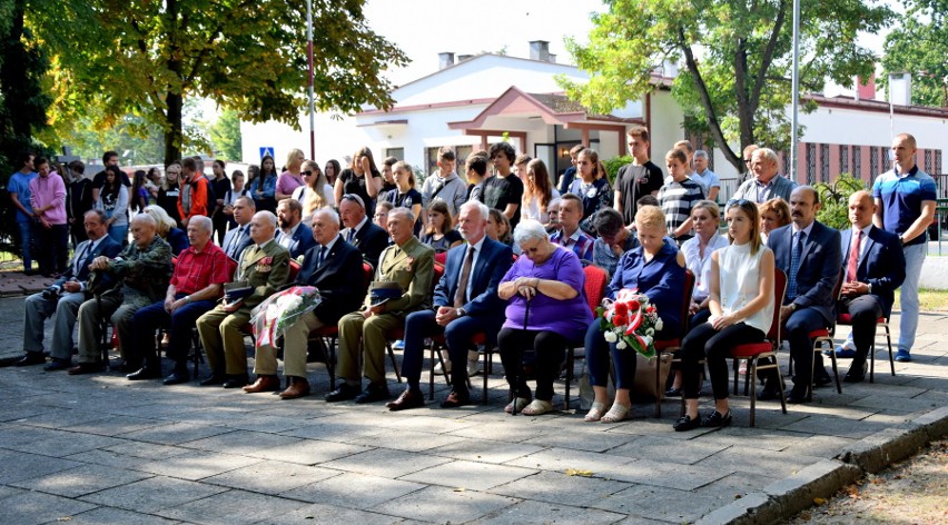 80. rocznica śmierci Józefa Sarny. Mieszkańcy oddali hołd bohaterskiemu obrońcy Tarnobrzega