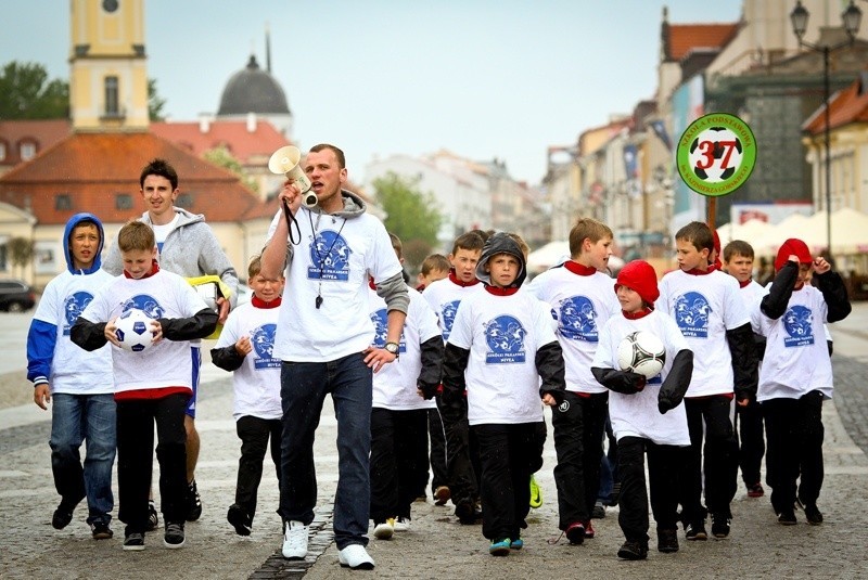 Świetna parada na Rynku Kościuszki [ZDJĘCIA]