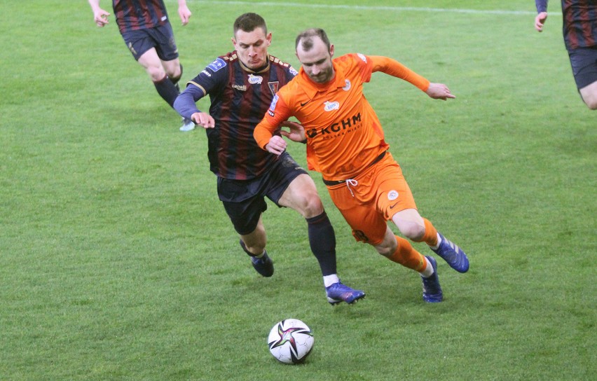 Zagłębie Lubin - Pogoń Szczecin 1:1. Remis, który cieszy konkurencję (Skrót, bramki, gole, wideo, zdjęcia, relacja)