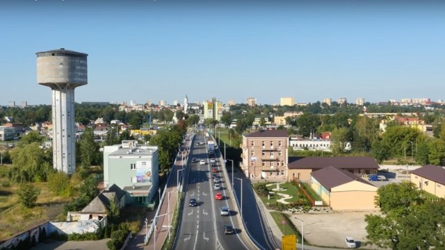 Tradycyjnie na początku stycznia kolejnego roku prezentujemy nasz raport demograficzny. Jak wygląda sytuacja w Ostrowcu Świętokrzyskim  i całym powiecie ostrowieckim? Jak wypłynęły na nią pandemia koronawirusa i znaczny wzrost liczby zmarłych w ostatnich miesiącach 2020 roku?Niestety we wszystkich gminach wiejskich i miejskich w powiecie ostrowieckim, w 2020 roku spadła liczba mieszkańców.Na kolejnych slajdach prezentujemy dane z 2020 roku oraz ostatnich lat dla powiatu i każdej z gmin>>>