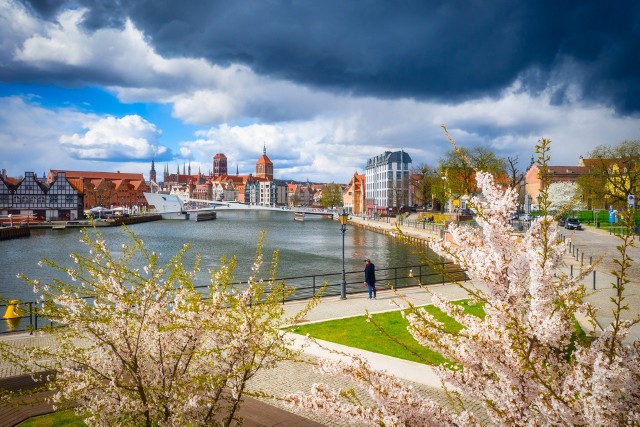 Astronomiczna wiosna zachwyci wspaniałymi widokami na niebie. Gdańsk.