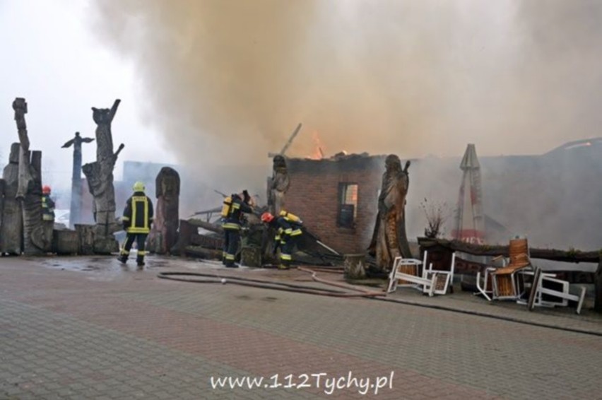 Pożar w Bieruniu Nowym: Palił się lokal Karlik [ZDJĘCIA]