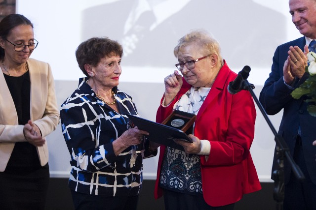 Od lewej: Ruth Cohen-Dar, ocalona Aneta Weinreich, Elżbieta Kołodziej i Juli-Jo’el Edelstein