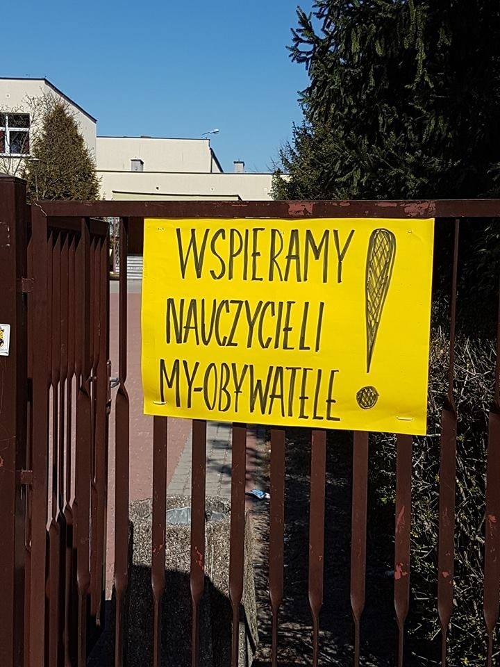 Strajk nauczycieli 2019. Wyraz poparcia dla ostrołęckich nauczycieli 