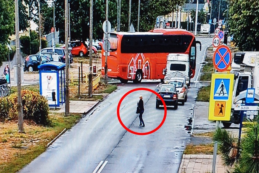 Policjanci Wydziału Ruchu Drogowego bydgoskiej komendy w...