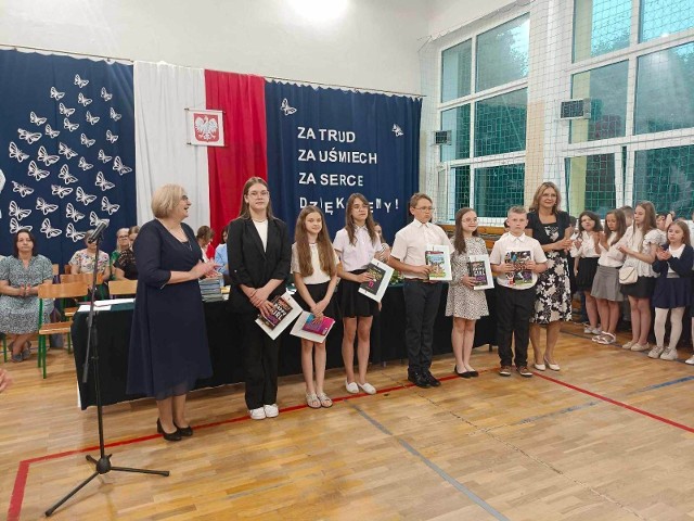 Akademia z okazji zakończenia roku szkolnego w Skrzyńsku pod Przysuchą.