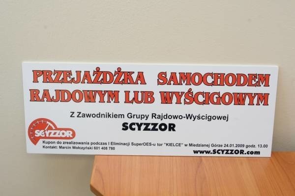 Cztery czeki na przejazdzke samochodem rajdowym, lub...