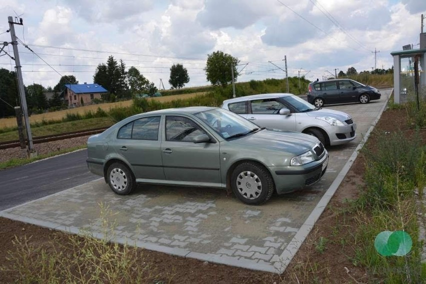 W gminie Słomniki powstało sześć nowych parkingów, a na nich...