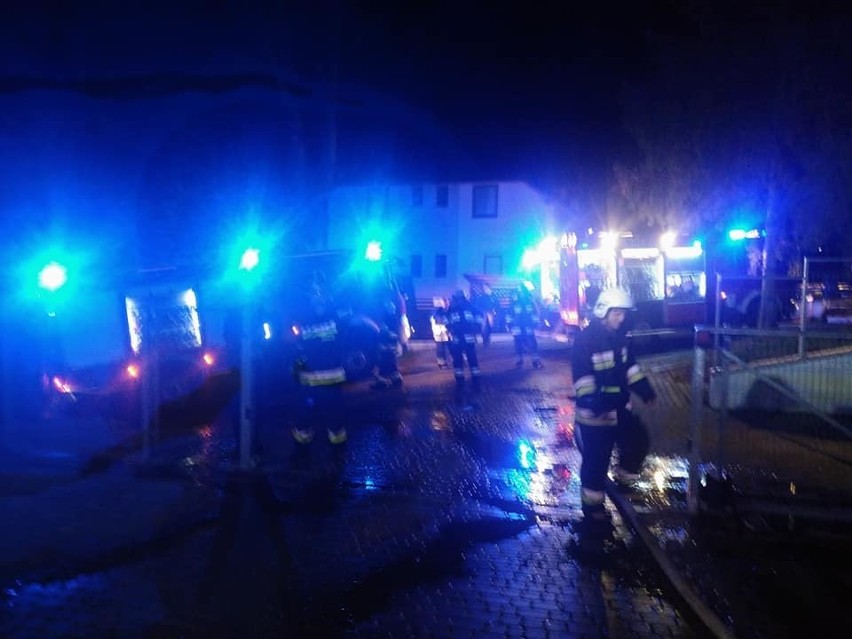 Pożar mieszkania w apartamentowcu w Wiśle: ponad 60 osób zostało ewakuowanych ZDJĘCIA