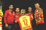 Piłkarze Jagiellonii Białystok w Łapach. Spotkali się z kibicami i burmistrzem (zdjęcia) 