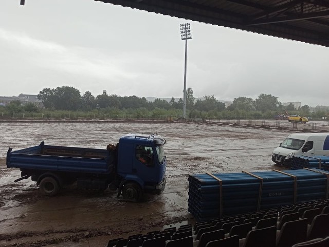 Prace na stadionie Sandecji idą pełną parą