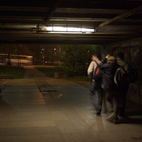 Światła pod wiaduktem przy ulicy Dąbrowskiego zostały naprawione przez pracowników zakładu energetycznego w ciągu kilku dni