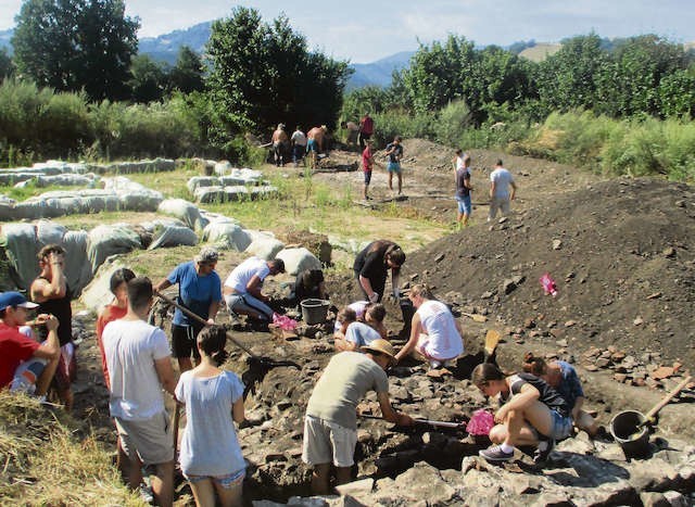 Toruńscy archeolodzy podczas prac wykopalskowych na terenie limesu rzymskiego w Transylwanii