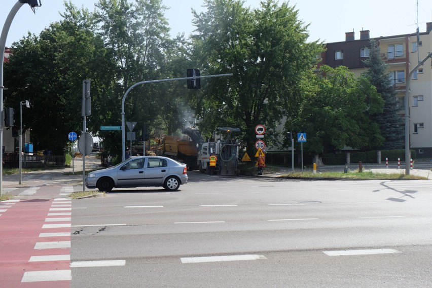 Remont nawierzchni ulic na skrzyżowaniu Popiełuszki z...