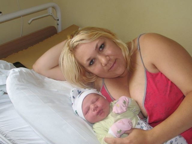 Kuba Tymiński urodził się w środę, 11 lipca. Ważył 4400 g i mierzył 60 cm. Jest pierwszym dzieckiem Hanny i Marcina ze Złotek