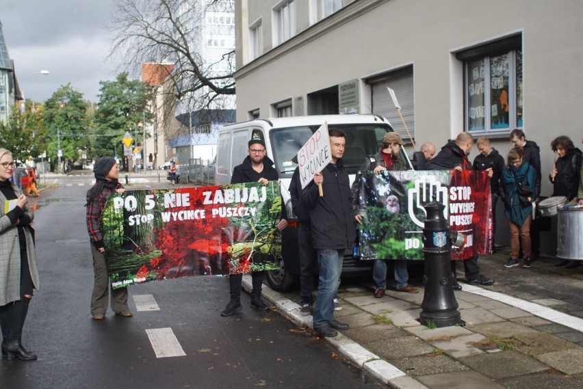 Poznań: Protestowali przeciwko niszczeniu przyrody [ZDJĘCIA]