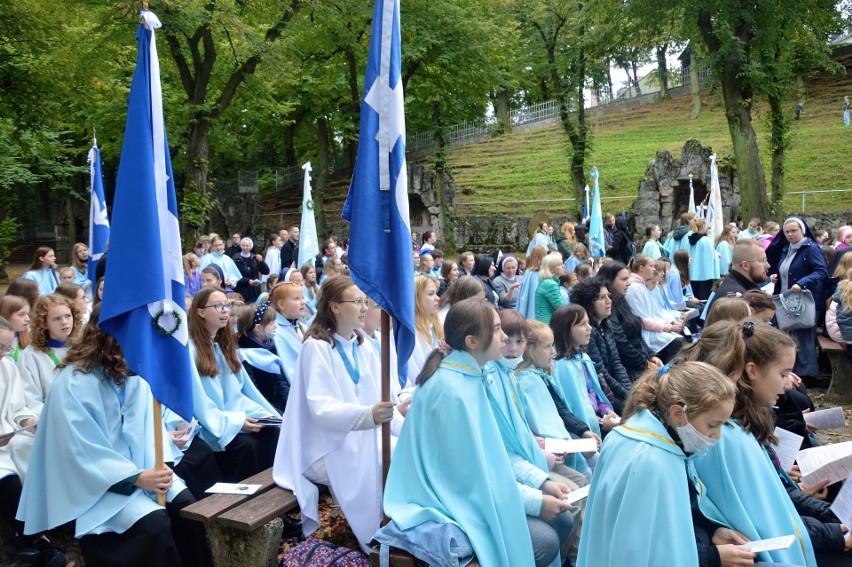Dzieci Maryi z diecezji opolskiej pielgrzymowały w sobotę na Górę św. Anny. Zobacz zdjęcia