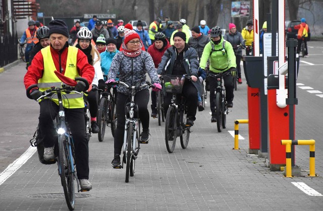 Wjechali na rowerach w Nowy Rok. W Kruszwicy odbył się VII Noworoczny Rajd Rowerowy. Imprezę, w której uczestniczyła kilkudziesięcioosobowa grupa cyklistów zorganizował Klub Turystyki Rowerowej "Goplanie"