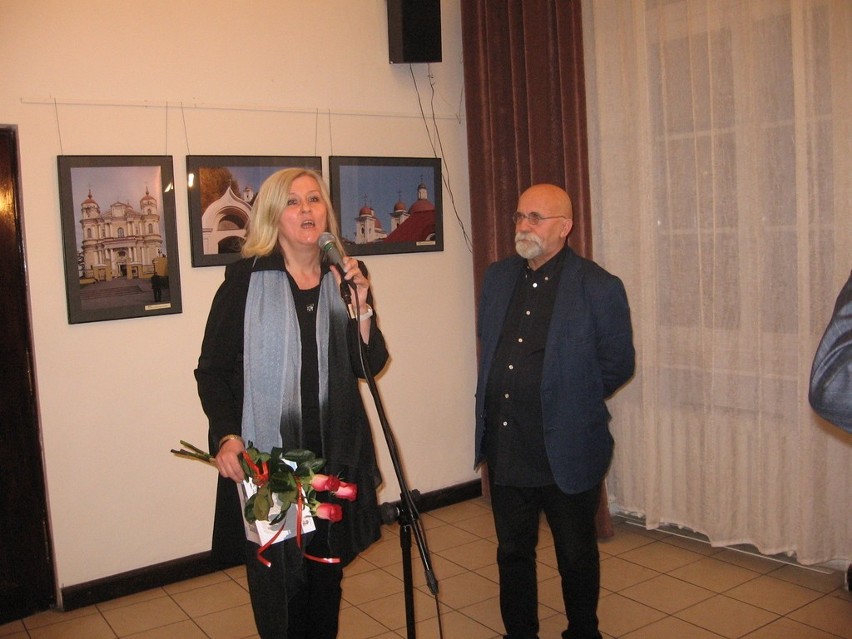 Elżbieta Raczkowska, komisarz wystawy mówiła o fotogafiach...