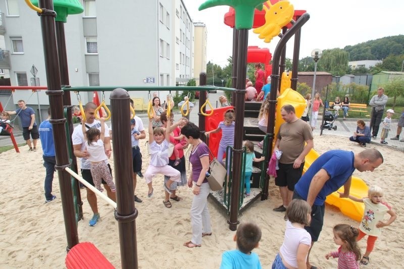 Otwarcie placu zabaw przy Kołłątaja w Kielcach